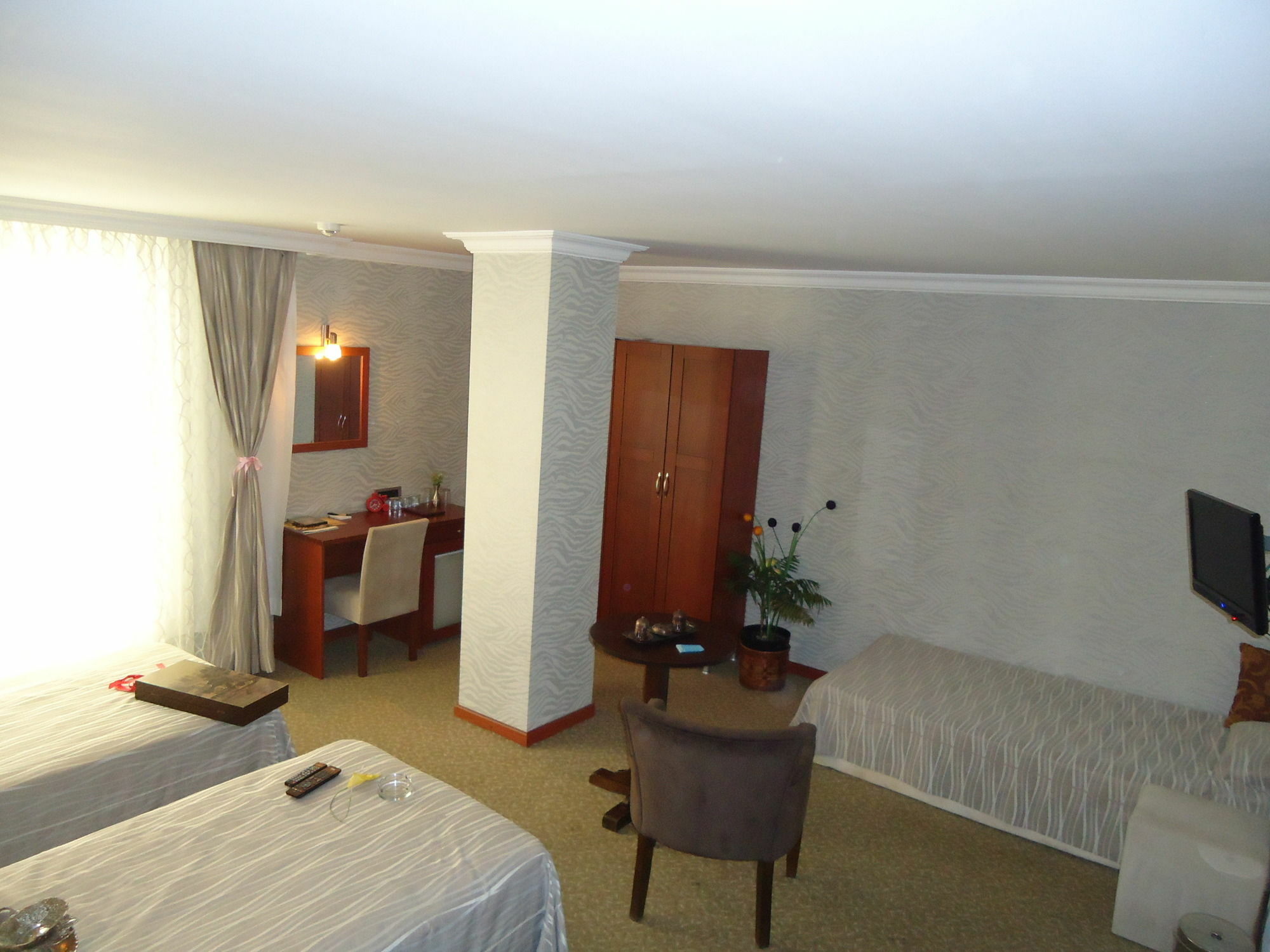 Grand Merin Airport Hotel Estambul Exterior foto
